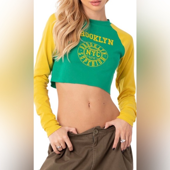 Edikted Tops - Edikted Brooklyn Cropped top New with tags Sz M